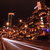 �߽�ɽ�ǣ����ܴ�¥��䴩���Ŀ��