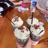 ̽�س�ɳС�ڹ��ŵ꣬һ�봩Խ�������ͣ�~