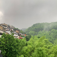 ���������е�Сɽ��