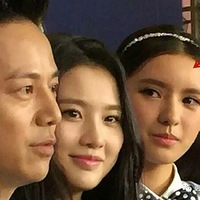 �������溵t���䣬˫˫��ͷ�󣬷�������Ӯ��