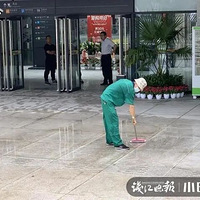 ��ͨ�����죬�����ĺ�����վ�������컨�廹�ڡ����ꡱ��10��