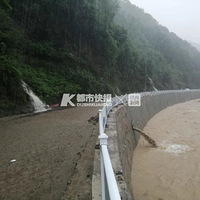 �ܱ���Ӱ�죬�ٰ��ദ������ʯ����������һ