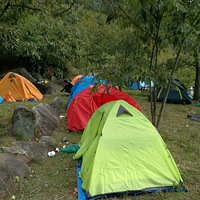 ���첻���£���ɽС����