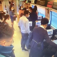 �غ������ϣ�����С�ﾹȻ����ָ����˿�����