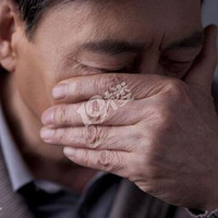 ������ҹ���ߣ�Ů��������Ϊ��֪�����ᣬԭ��ѹ��һ������˼�