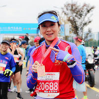 �������ɼ�(��)�����е�ٻӰ