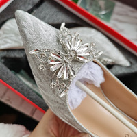 �����ҵ�������һ�۾Ͱ��ϵĻ�Ь�������ɶ�