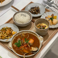 ��ţ��Ը�����Ͱ����ˣ����ˣ��ں������ѣ����Ծ���С�ۣ�Ʒ����