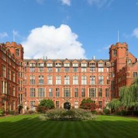 Ӣ�����й���ѡ��ѧ������У��ǰ�ر����룬��ֹ���ڡ���