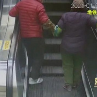 ����һ�˵���������һ����˫˫������