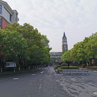 ����Ӣ�����������Щ���㣿У���ߴ�19¥�������ڸ������ƻ���