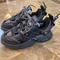 �ֲ������̹���Ůͬ���ϵ�Ь�������Ŀ��Կ���ȥ��һ˫