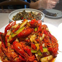 ������Ҳ�ǰ����ݵ�һ�죡��С����Ϊ�������£��������һ�ε���