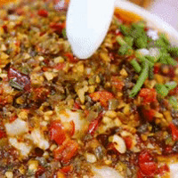 ���ž��Ŷӣ��ų���󡰵ڶ�ʳ�á��Ĵ�����ӣ��������ô���ڣ�