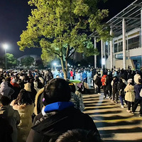 ����֮ҹ���ӱ�֮��С���ѻ������һ��ȫԱ�����⣬�������