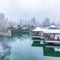 �������£���װҵ�ϰ�����Ц�ˣ���Ϊů�������ۿ�Ҳ����