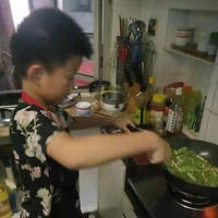 һ����ҹ��28���ˣ�����20���������㽭һ�����꼶Сѧ����