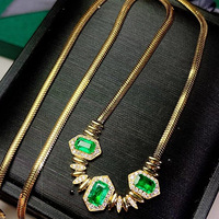 ��ĸ������