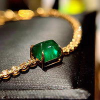 ��ĸ������