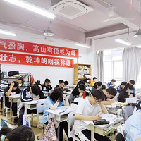 ���������и���5��ģ����ʵ|�������룬����ֱǰ