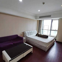 �����ڱ����и��ҡ� �п�����· ǣ��Ǯ���³�