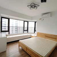 ��ѧ��ʦ��������߰���վ��Ʒ��С����װ���Գ��϶���1800Ԫ