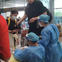 ���շݵĹϣ���������������������ع⣬Ҧ��12��Ů����������