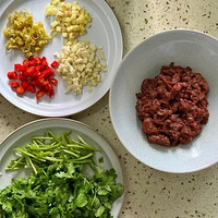 ����С�ﻨ��1000Ԫ���ռ��Ͼɲ���Ϊ��庢�Ӵ�������԰