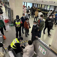 ĸŮ�����������������ݣ�һ���������·��˿ͱ����ˡ�