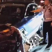 Ů˾����ʻ����ײ�˺����У����������»�����ϣ���������ͨ��