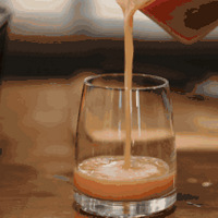 ����ߵ��ˣ�������Ʒ��ñ��������Ǿƣ�