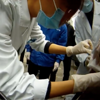 �������н�ͷ������ͻȻˤ����·�˵ķ�Ӧ����