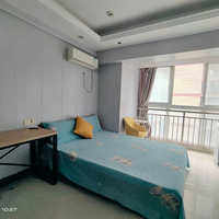 1������ɳ��վ��װһ�ҳ��⣬��������1600���⣬��ʱ�ɿ���