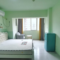 1���߸�ɳ·վһ�ҳ��⣬1600/����������������ͣ���ʱ��