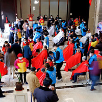 �װ��Ͼ�԰, ��ů�����ģ�