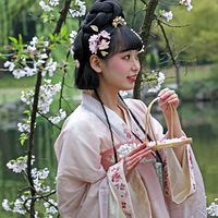 ӣ��������Ůͼ