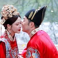 ����������