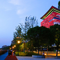 ���ģ��������ϣ�·��ҹ��