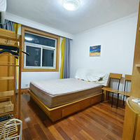 �������⣬բŪ�ڵ���վ100�ף�2��һ��һ��һ��