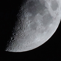 月儿弯弯照九州 2025.7.2晚間拍于闲湖畔