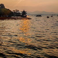 Ԫ�������������䣬�����ɵ�̫��������ɽ��ԧ���ں��߻��ڣ�