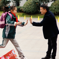 ���������Ż�԰Сѧ������ѧ������ֱ��