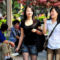 �������졣������ǰ�롰�ġ���