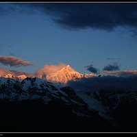 �����������ʴ�ÿ�����߻ش𣩣������ڸ�����Ƭ��