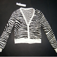 ��Сɹ�µڶ����Ա��ܵ�Ư��YY����