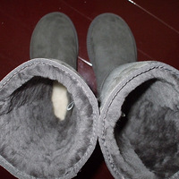 �����͸����ŵ�����:��ƷUGGѩ��Ь�����Ǻ����ˣ�����