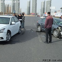 ��³����ѩ��������ʵ��ײ