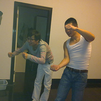 �������