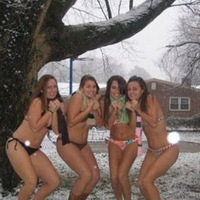 Ӣ�����û���ʥ��װ�Ȼ���ѩ�ؿ�