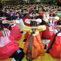 ����Ůѧ����ҵ�����ź������г�����ʽ